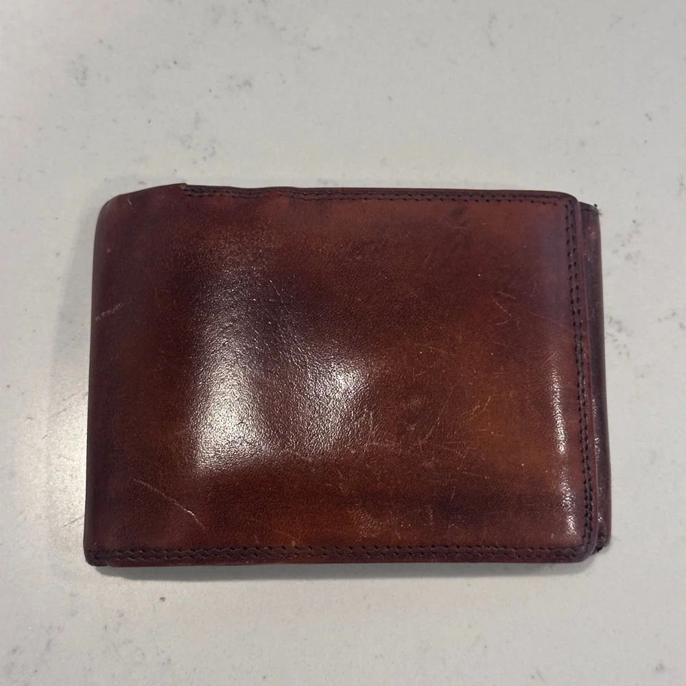 Vera Pelle Men’s Brown Leather Bi-Fold Wallet